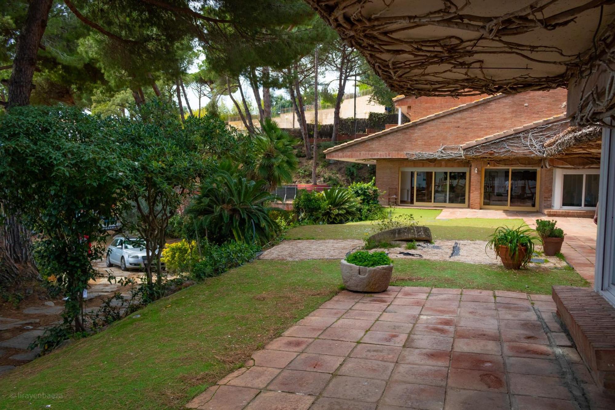 Villa Maresme & Villa Rosa Матаро Экстерьер фото