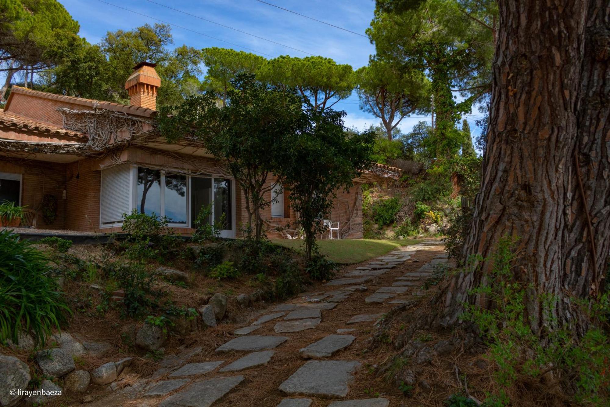 Villa Maresme & Villa Rosa Матаро Экстерьер фото